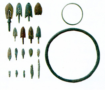 銅鏃と銅釧